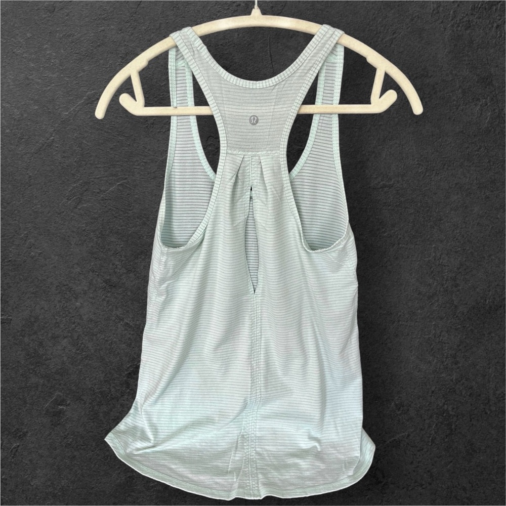🌻Lululemon Racerback Tank Top - Picture 2 of 3